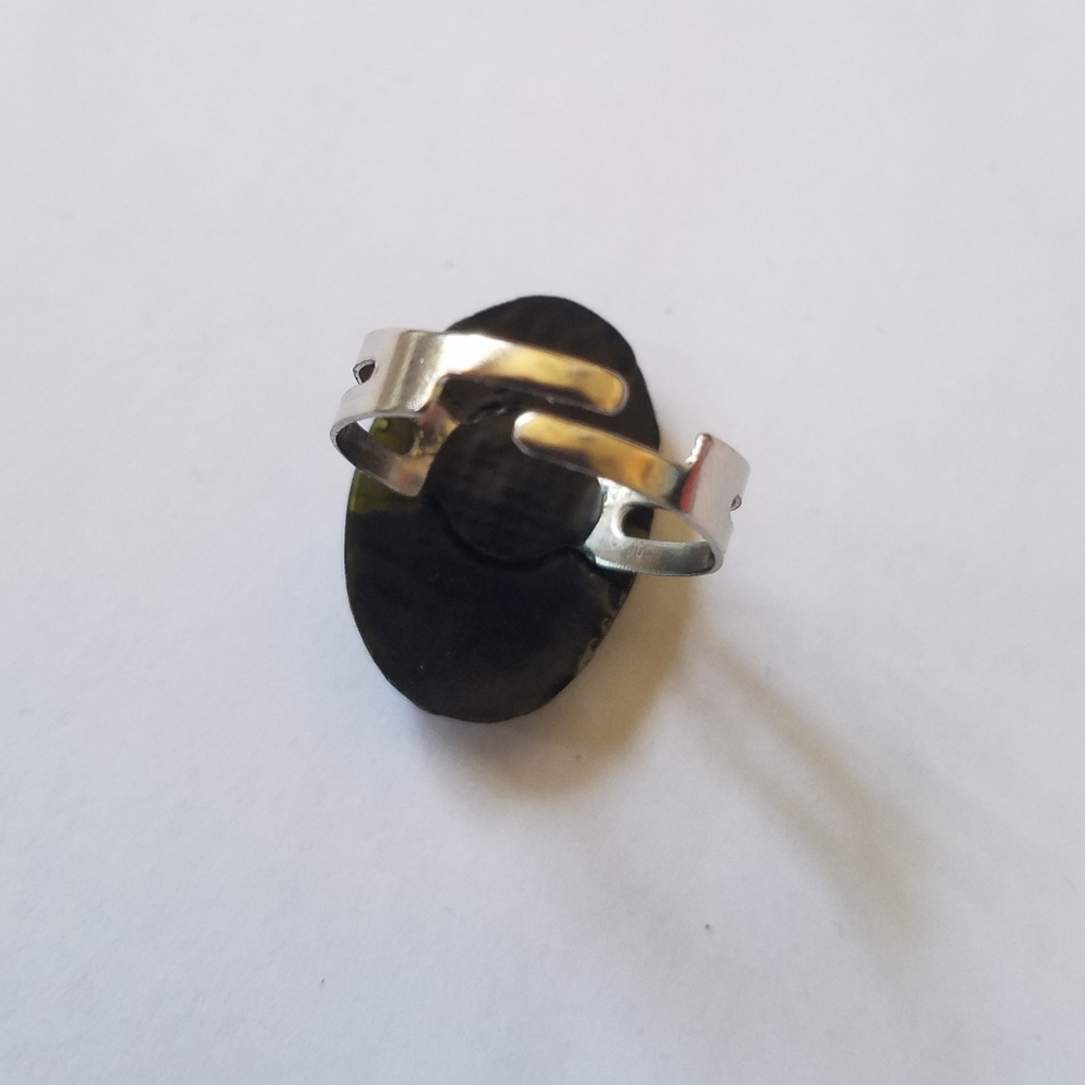 GLOW Ribcage Ring - Picture 13 of 14
